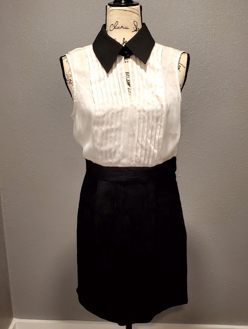 Max & Cleo Black and White Sleeveless Midi Dress Size 8